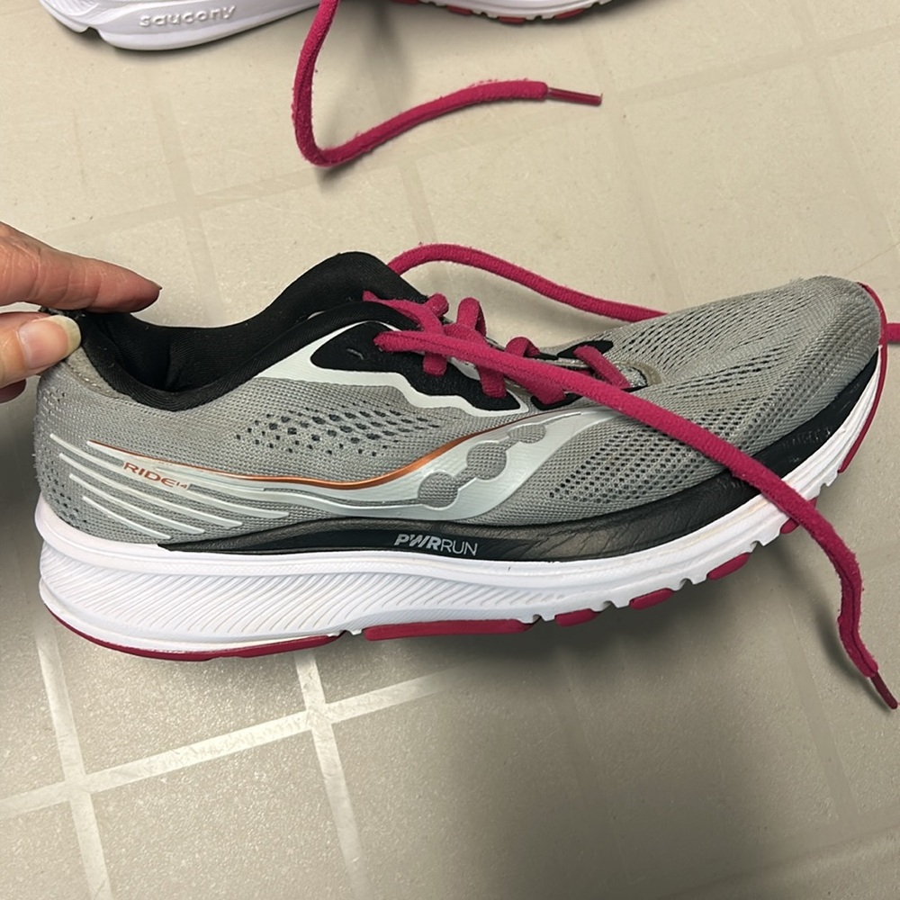 Saucony Ride 14 Running Shoes - Picture 9 of 13